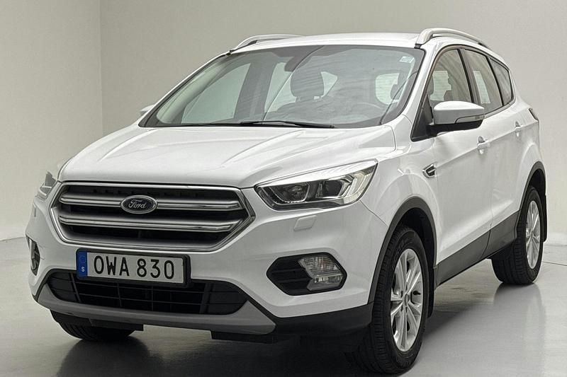 Vit Begagnad 2018 Ford Kuga Titanium SUV | 119 800 kr (Superpris) - Bild 1/4