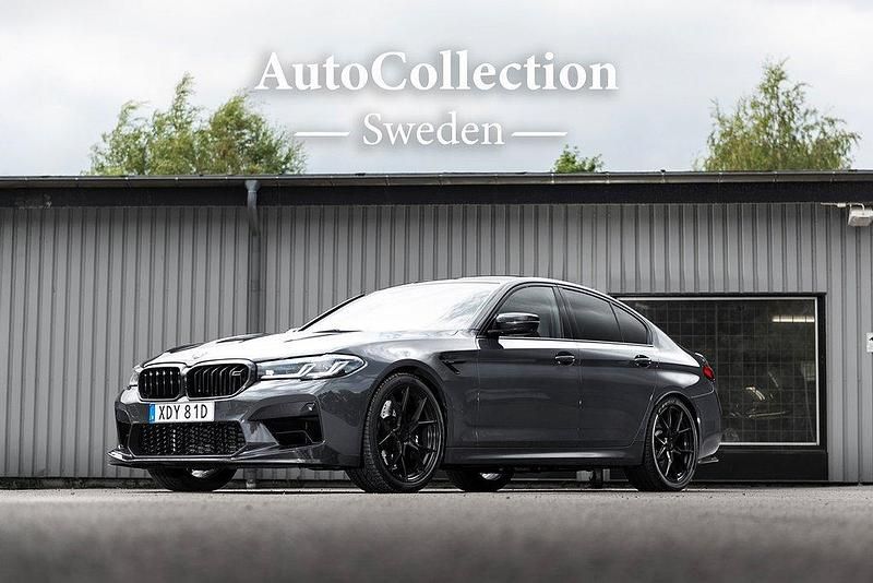Grå Begagnad 2021 BMW M5 Competition Edition Sedan | 1 199 000 kr - Bild 1/4