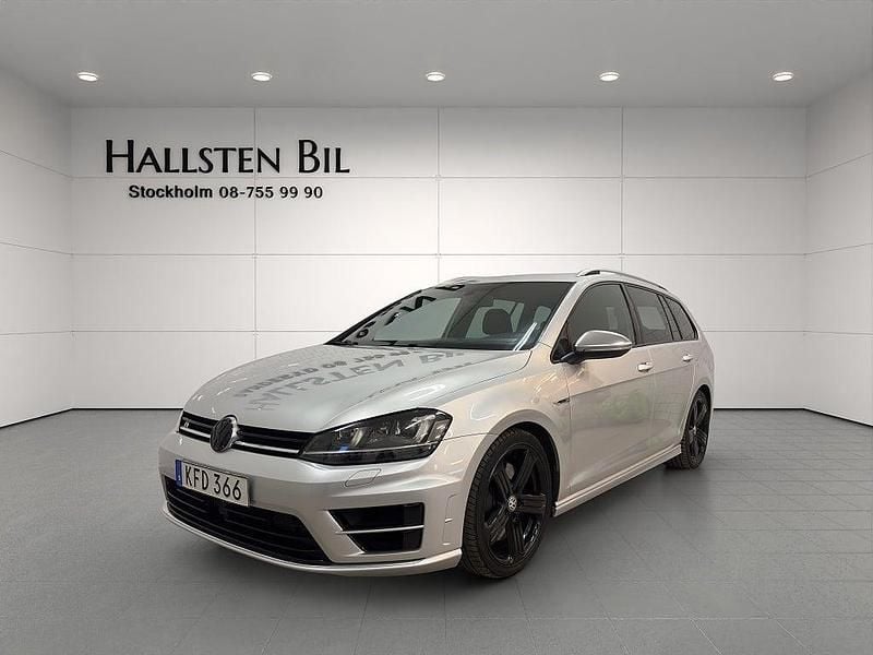 Begagnad VW Golf VII R 301 HK (221 kW) 2015 Reflex silver metallic Kombi
