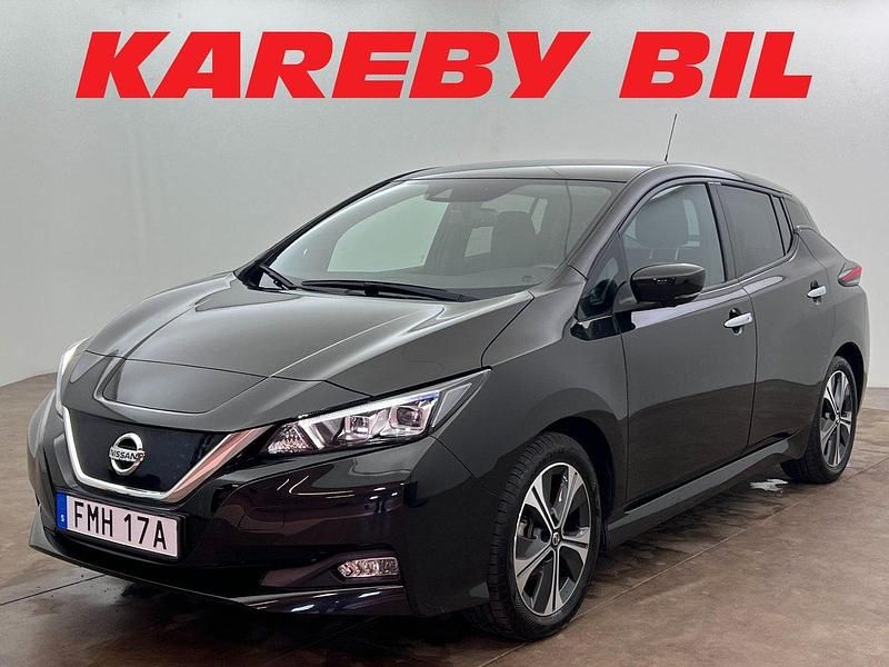Svart Begagnad 2020 Nissan Leaf 360º Halvkombi | 173 900 kr (Marknadspris) - Bild 1/3