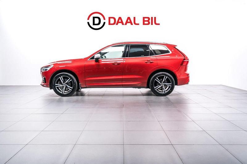 Röd Begagnad 2017 Volvo XC60 R-Design SUV | 329 700 kr (Marknadspris) - Bild 1/4