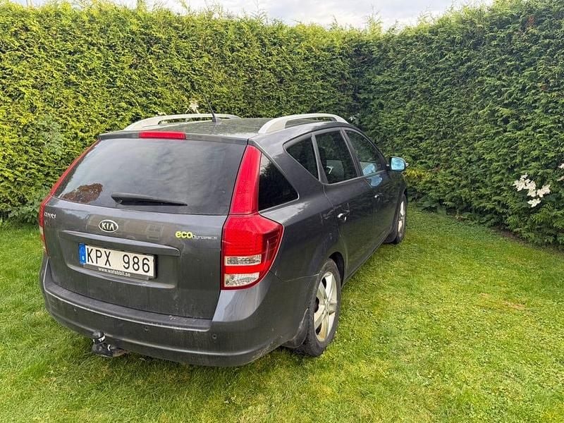 Begagnad Kia Ceed Sportswagon 115 HK (84 kW) 2010 Kombi
