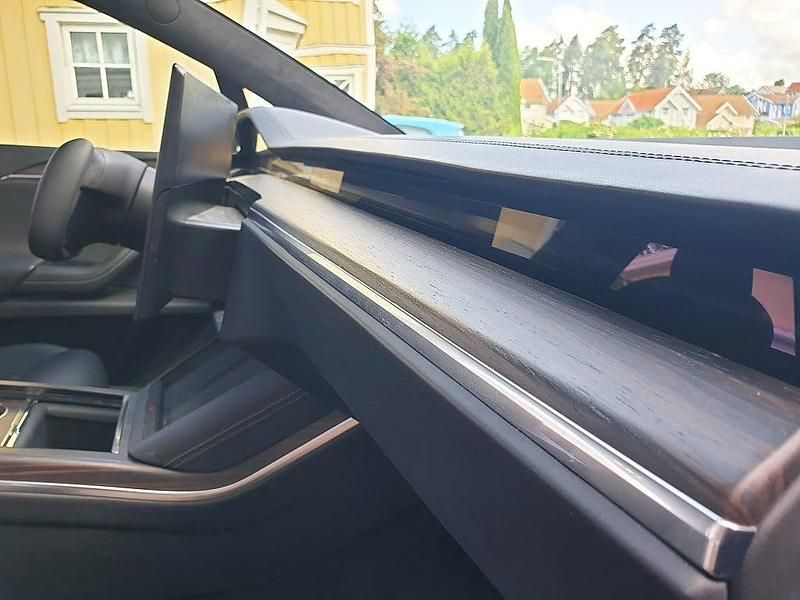 Begagnad Tesla Model X Long Range AWD 503 kW (685 HK) 2023 SUV