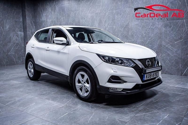 Vit Begagnad 2020 Nissan Qashqai SUV | 154 800 kr (Bra pris) - Bild 1/4