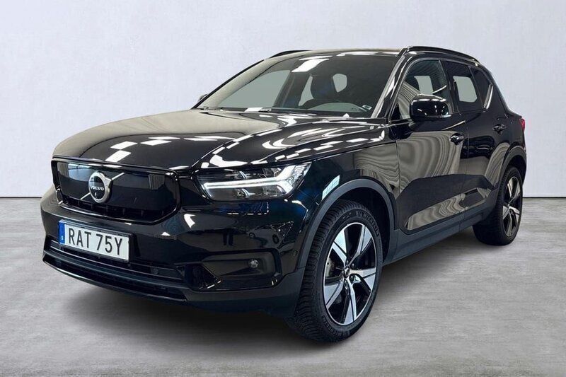 Svart Begagnad 2022 Volvo XC40 Pro SUV | 349 900 kr - Bild 1/4