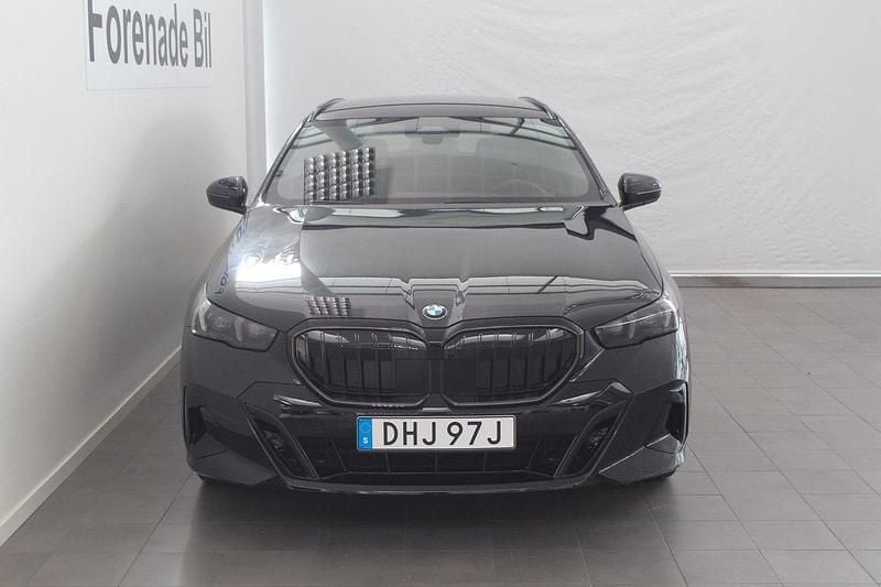 Begagnad BMW 520 M Sport 198 HK (145 kW) 2025 Svart Kombi