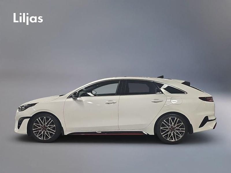 Begagnad Kia ProCeed GT GT 207 HK (152 kW) 2022 Vit Halvkombi