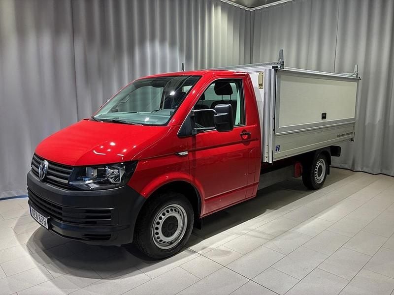 Röd Begagnad 2019 VW Transporter Van | 299 900 kr (Bra pris) - Bild 1/4