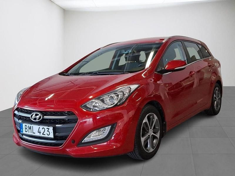 Röd Begagnad 2015 Hyundai i30 Kombi | 84 900 kr (Marknadspris) - Bild 1/4