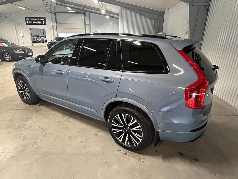 Begagnad Volvo XC90 R-Design 456 HK (335 kW) 2022 Grå (grå metallic) SUV