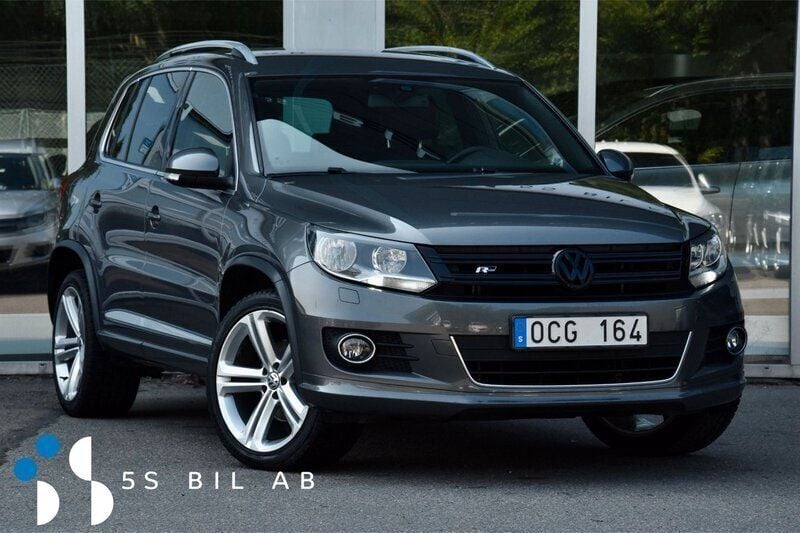 Mörkgrå Begagnad 2013 VW Tiguan R-line SUV | 134 900 kr (Lite dyr) - Bild 1/4