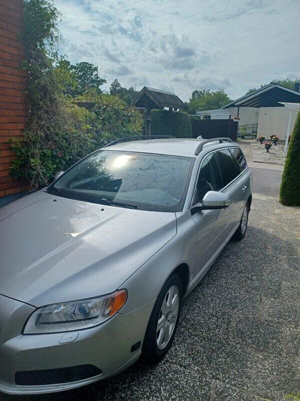 Begagnad 2010 Volvo V70 Kombi | 55 000 kr - Bild 1/3