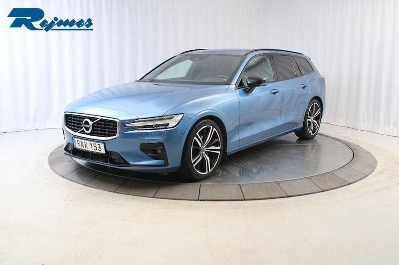 Blå (bursting blå metallic) Begagnad 2020 Volvo V60 R-Design Kombi | 324 900 kr (Marknadspris) - Bild 1/4