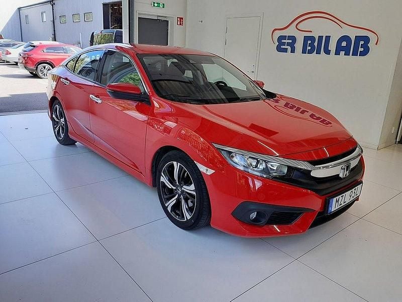 Röd Begagnad 2018 Honda Civic Elegance Sedan | 169 900 kr (Bra pris) - Bild 1/4