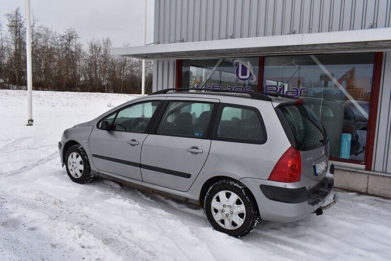 Begagnad Peugeot 307 136 HK (100 kW) 2004 Grå Kombi