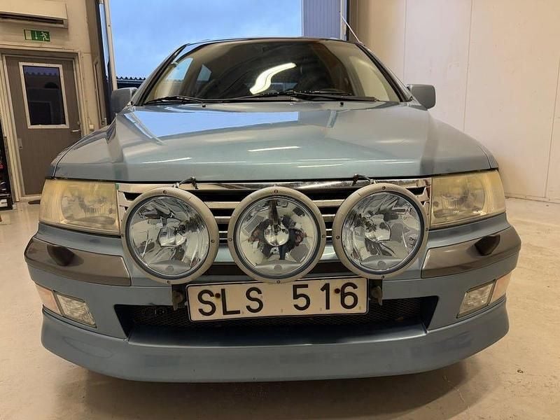 Begagnad Mitsubishi Space Wagon 147 HK (108 kW) 2001 Blå Minibuss
