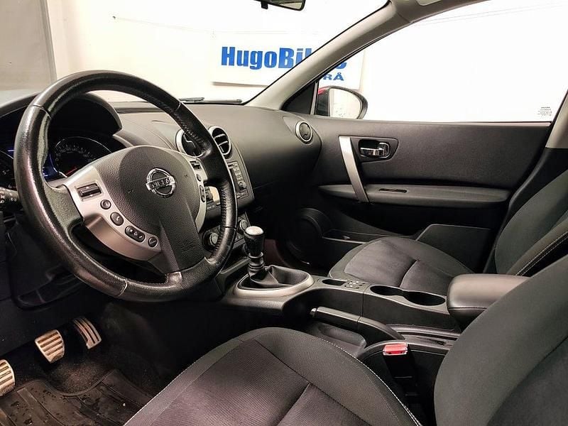 Begagnad Nissan Qashqai Tekna 131 HK (96 kW) 2012 Röd SUV