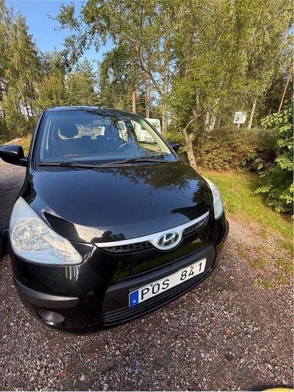 Svart Begagnad 2008 Hyundai i10 Halvkombi | 25 000 kr (Marknadspris) - Bild 1/4