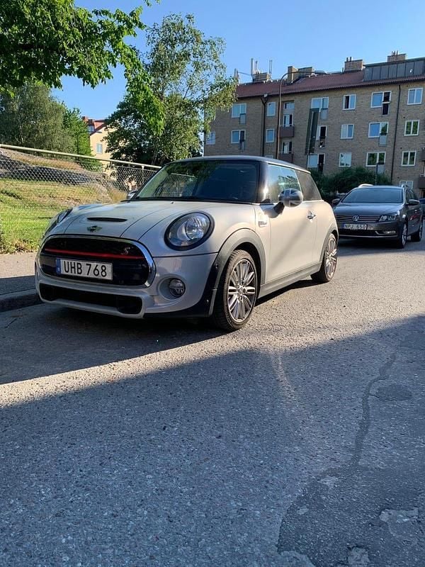 Begagnad 2014 Mini Cooper S Halvkombi | 135 000 kr (Superpris) - Bild 1/4