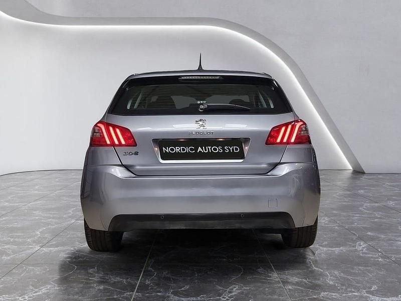 Begagnad Peugeot 308 131 HK (96 kW) 2020 Grå Halvkombi