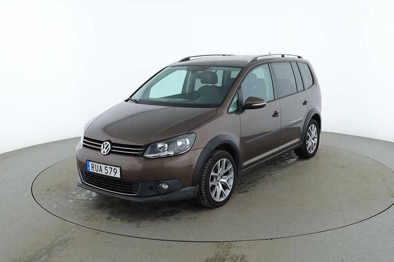 Brun Begagnad 2014 VW Touran Minibuss | 126 000 kr - Bild 1/3