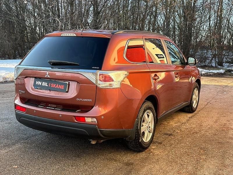 Begagnad Mitsubishi Outlander 150 HK (110 kW) 2013 Brun SUV