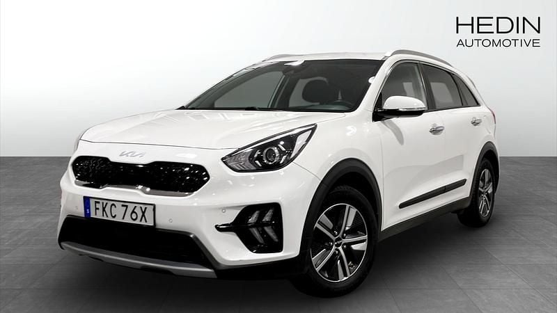 Vit (white) Begagnad 2022 Kia Niro Advance SUV | 229 900 kr (Bra pris) - Bild 1/4