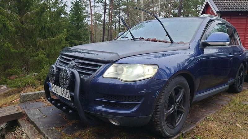 Blå Begagnad 2008 VW Touareg SUV | 28 500 kr - Bild 1/4