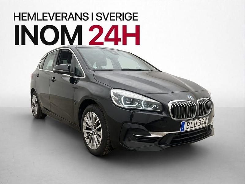 Begagnad BMW 225 Active Tourer Luxury Line 224 HK (164 kW) 2019 Svart Minibuss