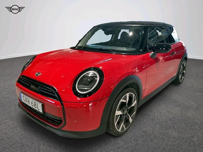 Röd Begagnad 2024 Mini Cooper Halvkombi | 370 500 kr - Bild 1/4