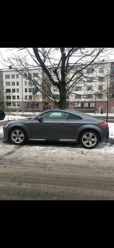 Begagnad Audi TT 180 HK (132 kW) 2016 Gray metallic Sportkupé
