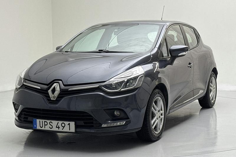 Grå Begagnad 2018 Renault Clio IV Zen | 89 800 kr (Marknadspris) - Bild 1/4