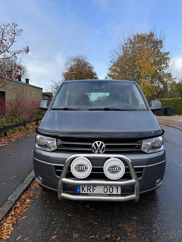 Grå Begagnad 2010 VW Multivan Highline Van | 180 000 kr - Bild 1/4