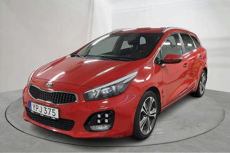 Röd Begagnad 2017 Kia Ceed GT-Line | 102 000 kr (Marknadspris) - Bild 1/4