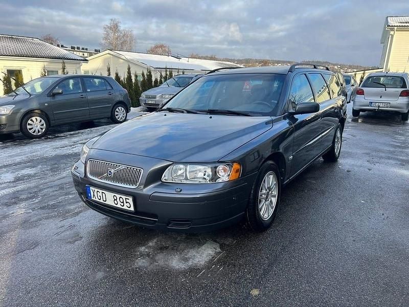Begagnad Volvo V70 Business Edition 140 HK (102 kW) 2006 Grå Kombi