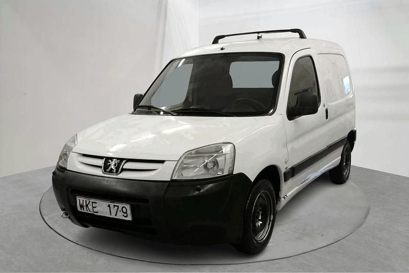 Vit Begagnad 2004 Peugeot Partner Van | 25 000 kr (Marknadspris) - Bild 1/4