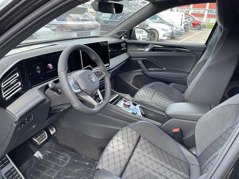 Ny VW Tiguan R-line 272 HK (200 kW) 2025 Svart SUV