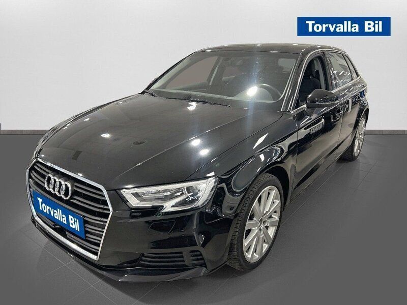 Svart Begagnad 2020 Audi A3 Sportback Proline Halvkombi | 199 900 kr (Bra pris) - Bild 1/4