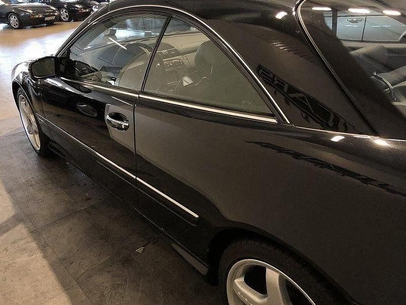 Begagnad Mercedes CL600 367 HK (269 kW) 2001 Svart Sportkupé