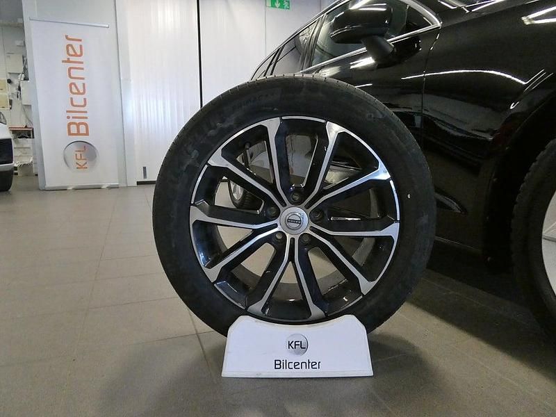 Begagnad Volvo V60 190 HK (139 kW) 2018 Svart Kombi