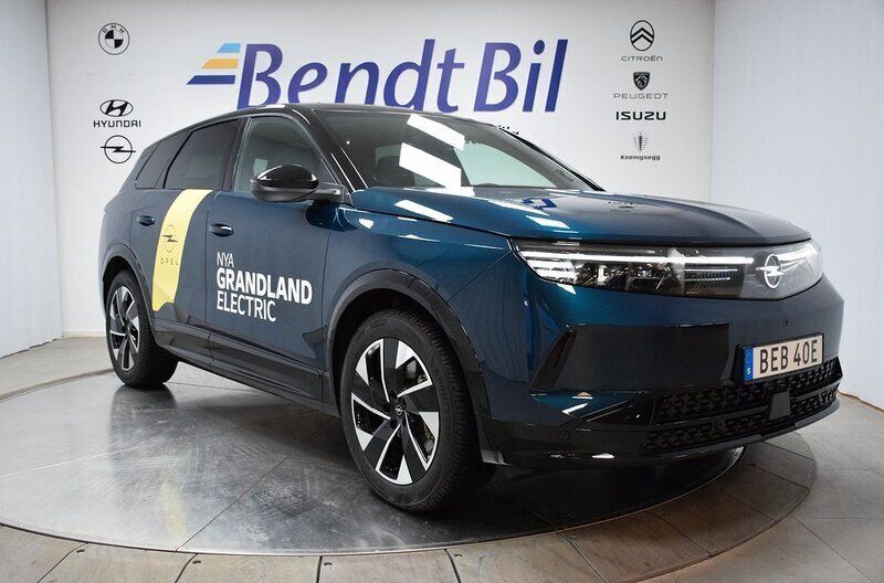 Finns i fler färger Ny 2024 Opel Grandland X SUV | 419 900 kr (Marknadspris) - Bild 1/4