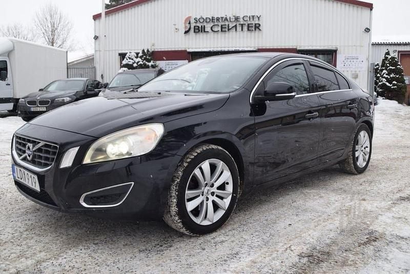 Svart Begagnad 2010 Volvo S60 Summum Sedan | 99 900 kr (Bra pris) - Bild 1/4