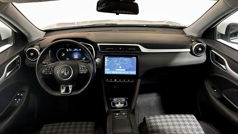 Begagnad MG ZS Comfort 114 kW (156 HK) 2022 Vit SUV