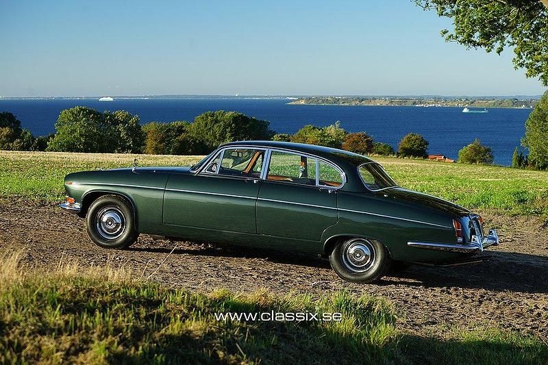 Begagnad Jaguar 420 199 HK (146 kW) 1970 Grön Sedan
