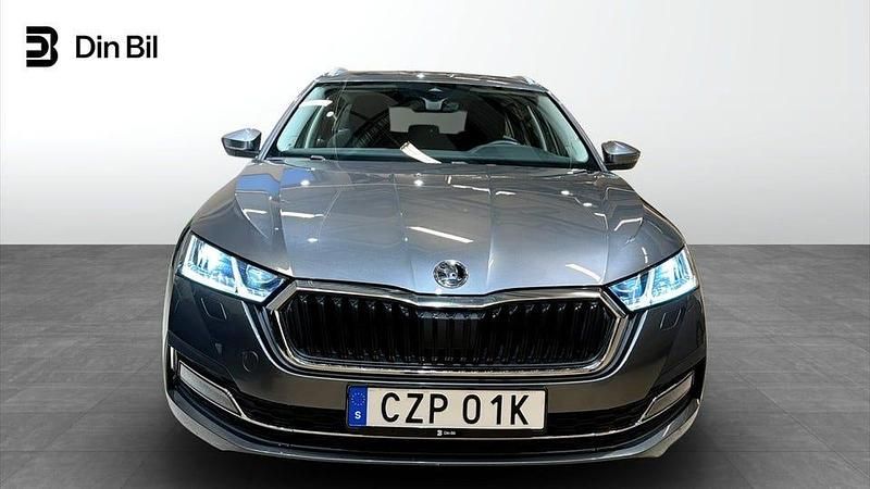 Begagnad Skoda Octavia Style 150 HK (110 kW) 2024 Grå Kombi