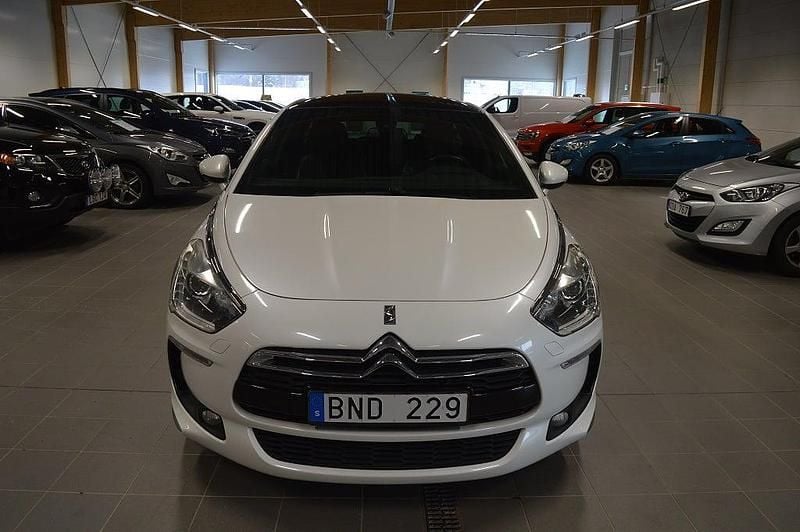 Begagnad Citroën DS5 156 HK (114 kW) 2012 Vit Halvkombi