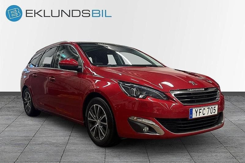 Begagnad Peugeot 308 SW Allure 131 HK (96 kW) 2016 Röd Kombi