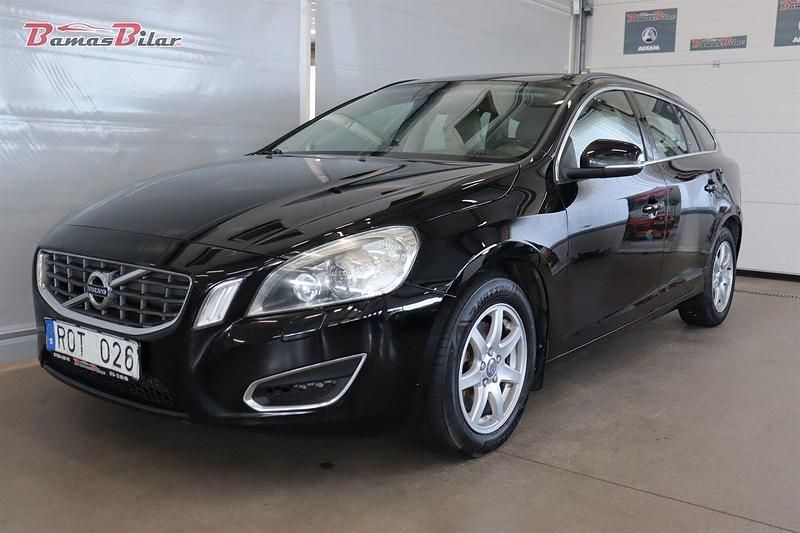 Svart Begagnad 2012 Volvo V60 Momentum Kombi | 89 900 kr (Bra pris) - Bild 1/4