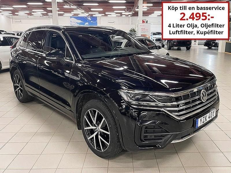 Svart Begagnad 2019 VW Touareg R-line SUV | 375 000 kr (Marknadspris) - Bild 1/4