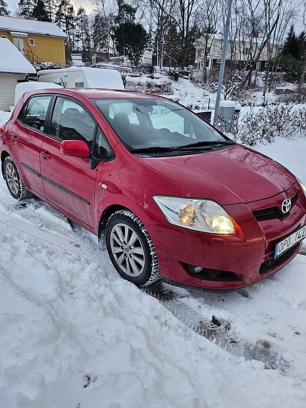 Begagnad 2007 Toyota Auris Halvkombi | 45 500 kr (Marknadspris) - Bild 1/4